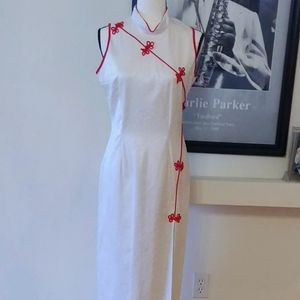 Beautiful Vintage Chinese Sheath by Sabora